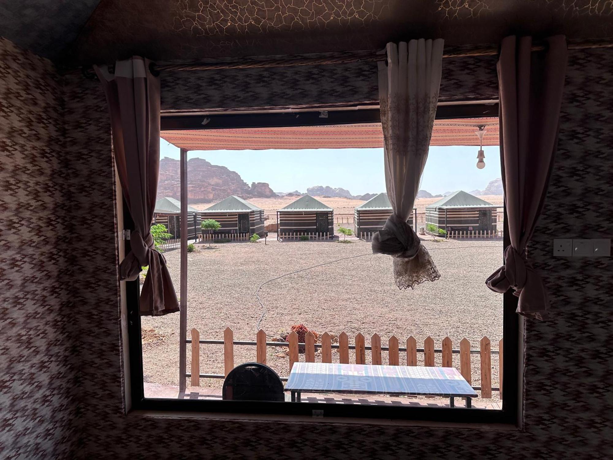 Hotel Rayyan Bedouin Life Camp Wadi Rum Esterno foto